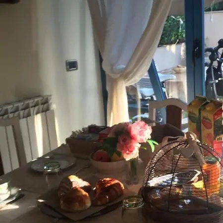 Mondello Lilla' Δωμάτια σε οικογενειακή κατοικία